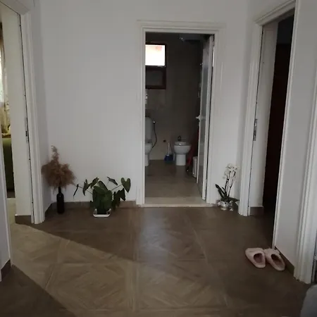 Xhuljan Apartment Golem (Tirana)