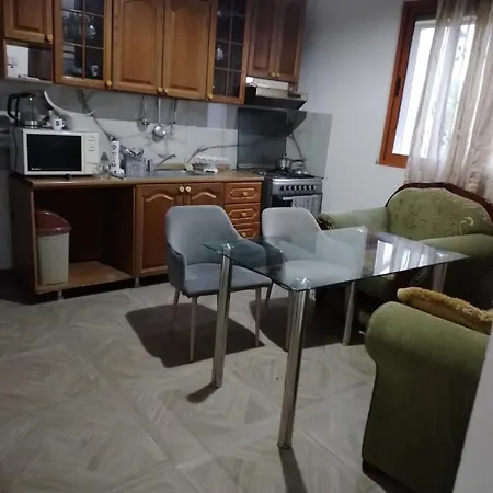 Xhuljan Apartment Golem (Tirana)