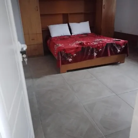 Xhuljan Apartment *